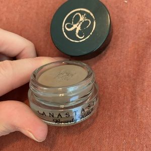 Anastasia Dip Brow Taupe
